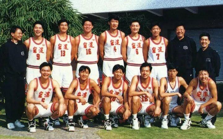 奥运队长+广东球王！70年代的“朱芳雨王仕鹏”，好猛！