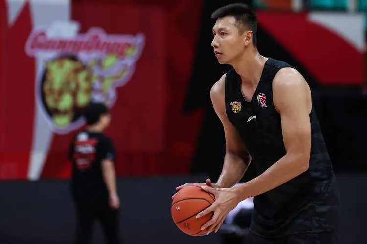 中国男篮的老大哥，易建联的职业生涯(6)