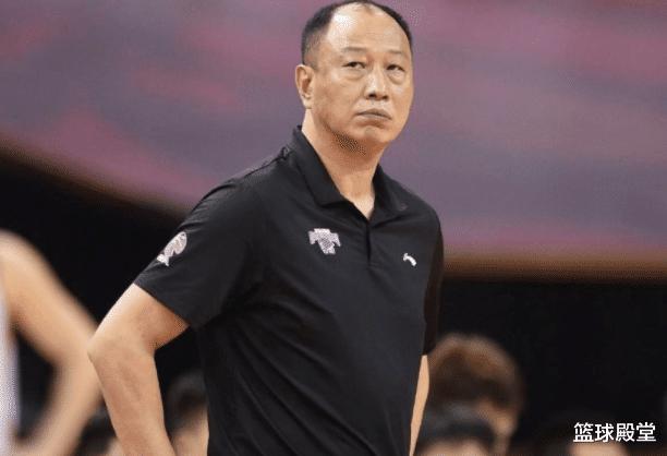 正式确定！崔万军执教吉林男篮，球迷绝望，但2点完美兼容球队！(3)