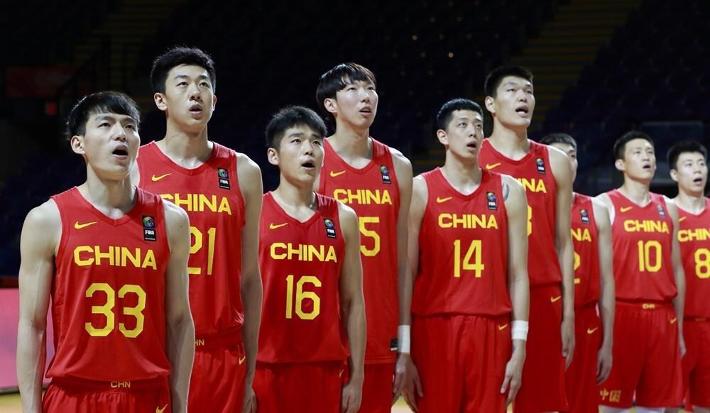 恭喜杜锋，恭喜中国男篮，出国深造的锋线归队，中国男篮阵容升级(1)