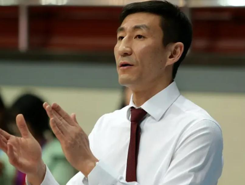 北京篮球队功臣张云松，从球员升级为副总经理，精准传递篮球精神(4)