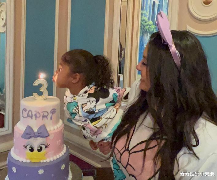 科比小女儿3岁生日，瓦妮莎带她在城堡里庆祝，举办温馨生日派对(2)
