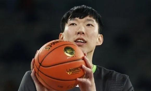 中国男篮出征世预赛，哪位将成为球队的新核心？(3)