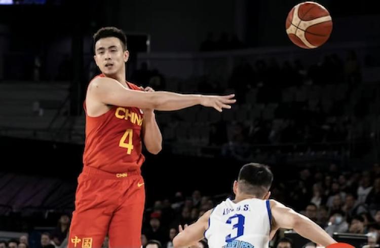 从2分到36分！杜峰怒开“吹风机”，中国男篮顺利晋级世预赛第二阶段(4)
