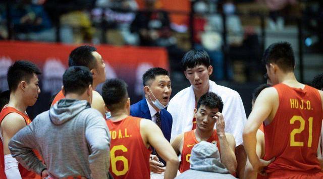 男篮国家队名单调整，上海辽宁两内线遭淘汰，队长回归稳定军心(2)