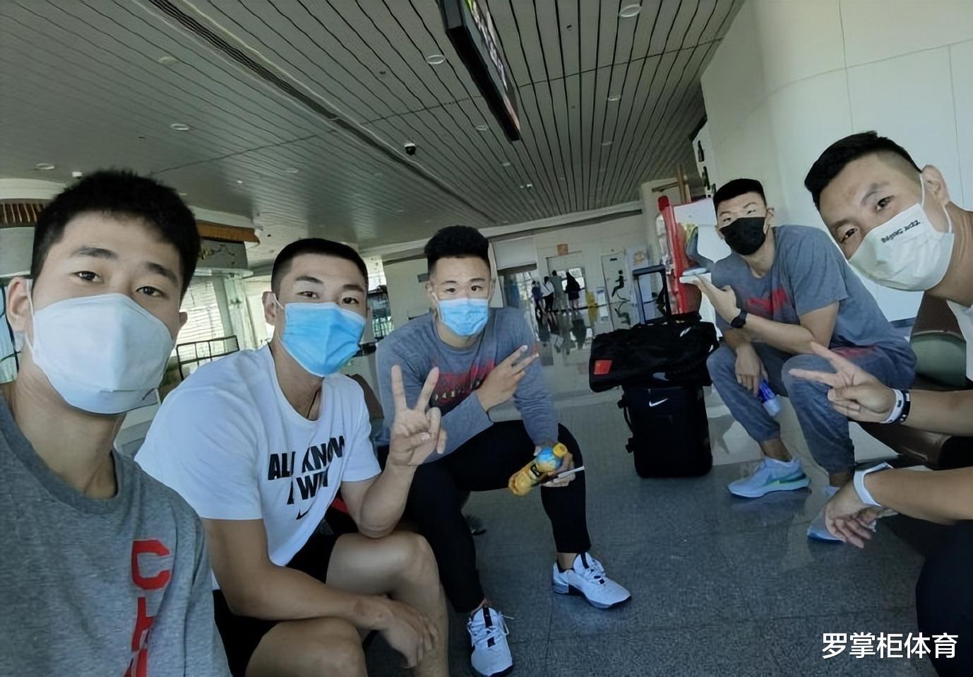 意外！中国男篮曾7人感染新冠，周琦等人不会弃赛，转阴后赴印尼