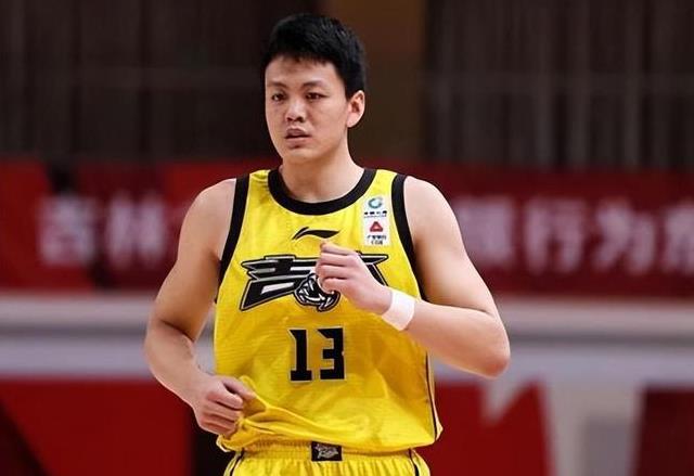 中国男篮主教练不该兼职！姜宇星该进国家队，杜锋带错的不只后卫(4)
