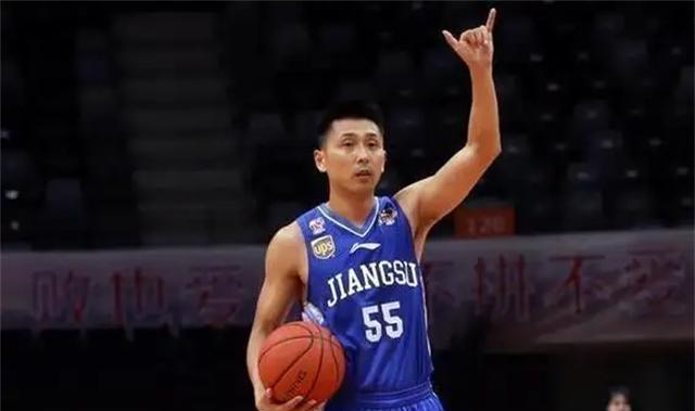 前男篮运动员胡雪峰，CBA历史上第一个完成四双，实力到底如何？(5)
