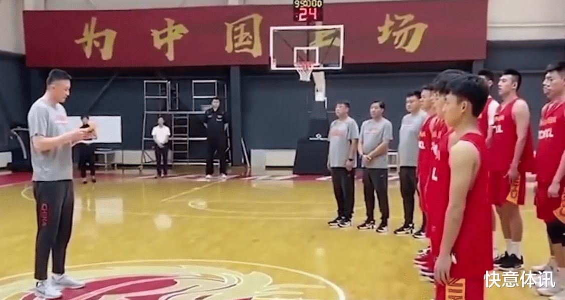中国男篮公布赴欧拉练大名单，杜峰选人再次引起争议！(2)