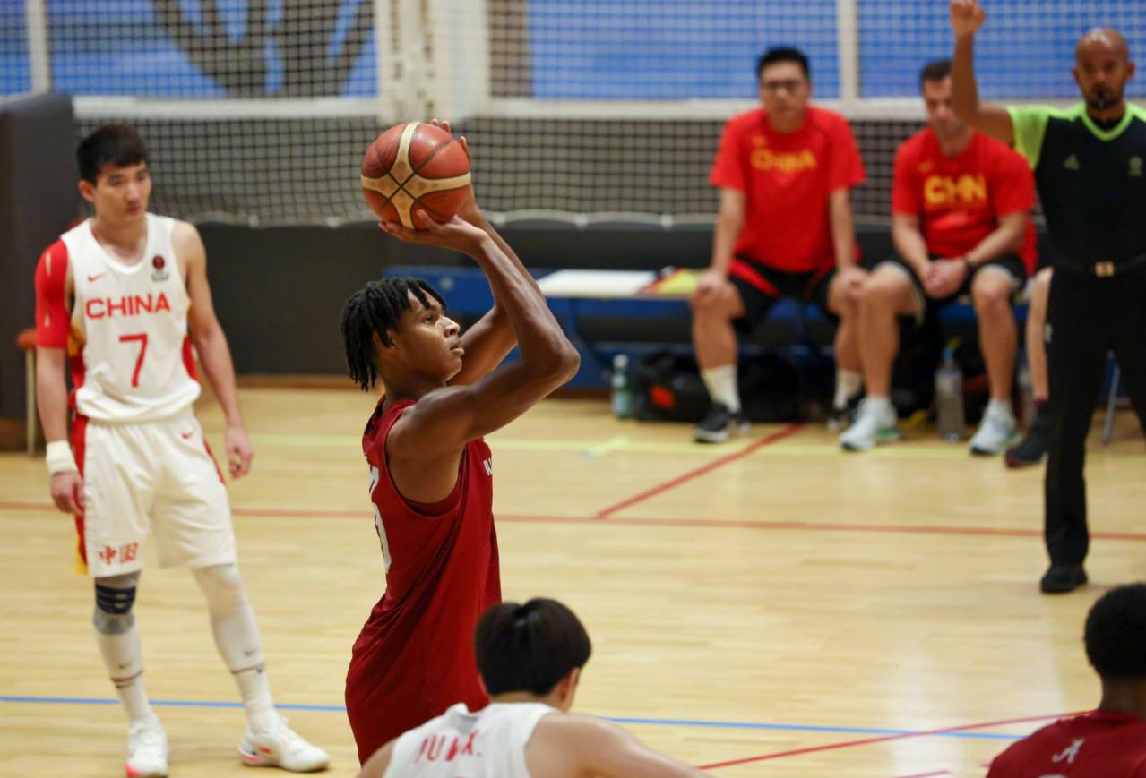 中国男篮12分不敌大学队 周琦未出战全队狂输13个进攻篮板(3)