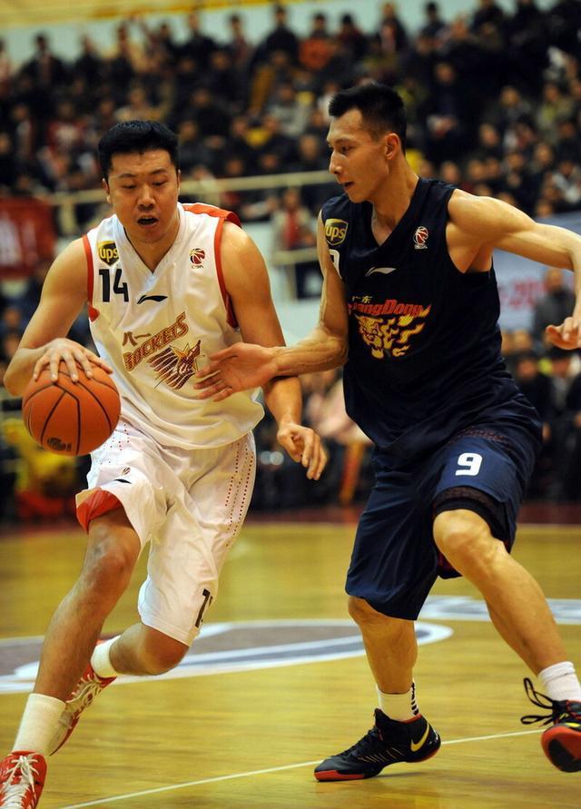 谁是中国男篮历史第二人？易建联无法超越王治郅和穆铁柱等球员(12)