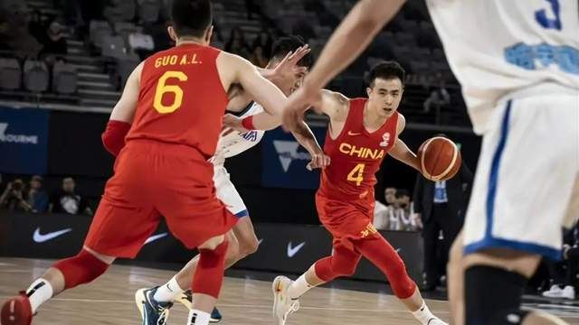 中国男篮最新动态，欧洲拉练传来坏消息，杜峰担心的事情发生了