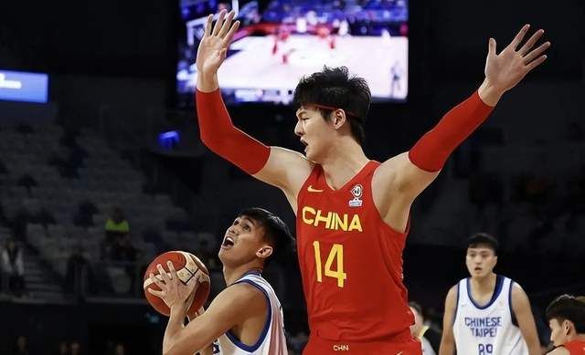 中国男篮最新动态，欧洲拉练传来坏消息，杜峰担心的事情发生了(3)