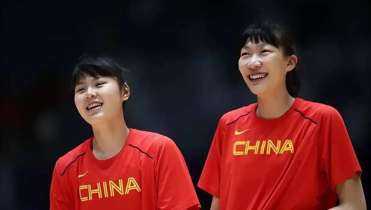 国际篮联力挺，中国女篮太牛了，力压东道主排名第二(4)