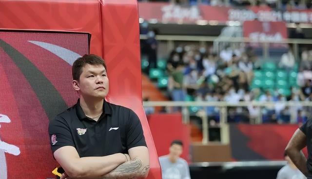 官宣！广东宏远正式裁掉19岁前锋加盟中国篮坛劲旅