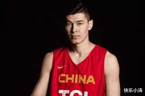 中国男篮感觉如今大赛阵容换的太快和太频繁了！(2)