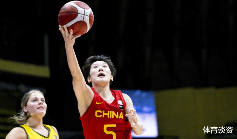 别骂了！中国女篮26分惨败，篮板56比26被欺负，收获亚军太累了(2)