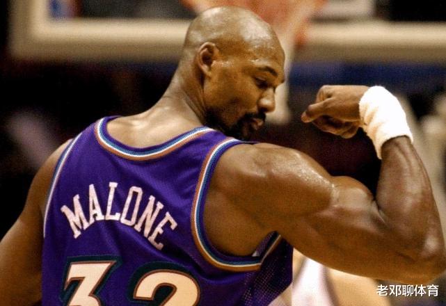 NBA最强光头阵容有多无解，外线乔科 内线狼鲨 别人怎么玩？