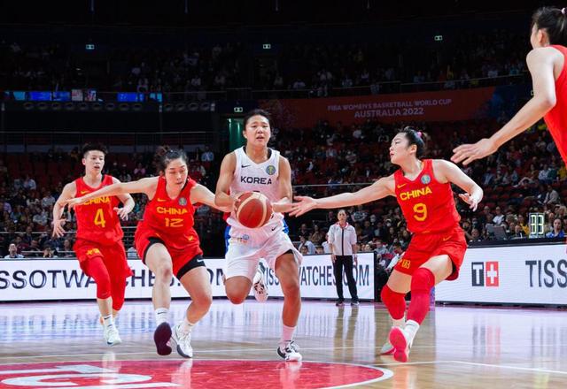 球队流畅相比去年奥运会，中国女篮在今年世界杯发生了哪些变化？(4)
