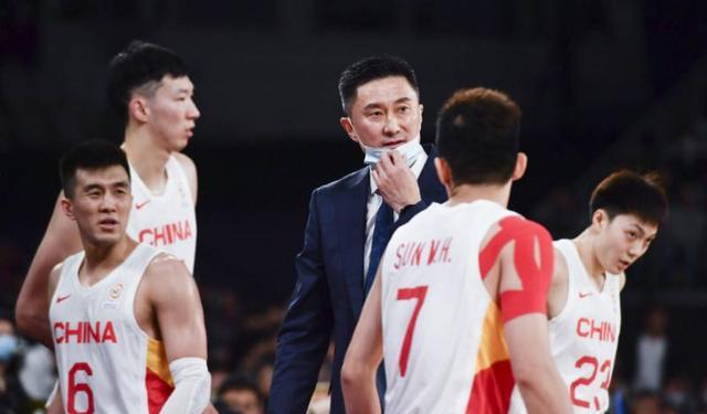 从之前姚明带伤出战，到如今球员纷纷退出，中国男篮到底怎么了？(3)