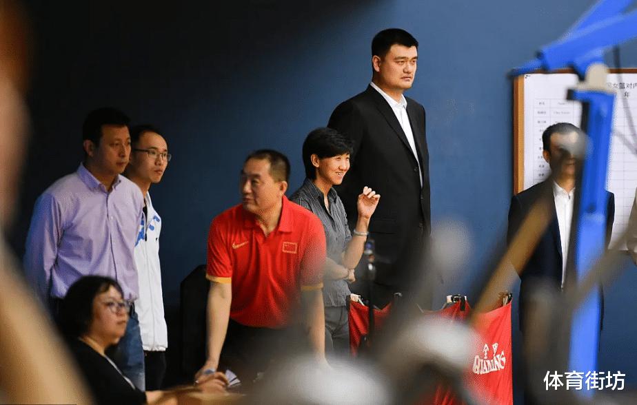悬念升级，中国篮协摊牌了，郭艾伦遭到国家队禁赛，步赵睿的后尘(1)