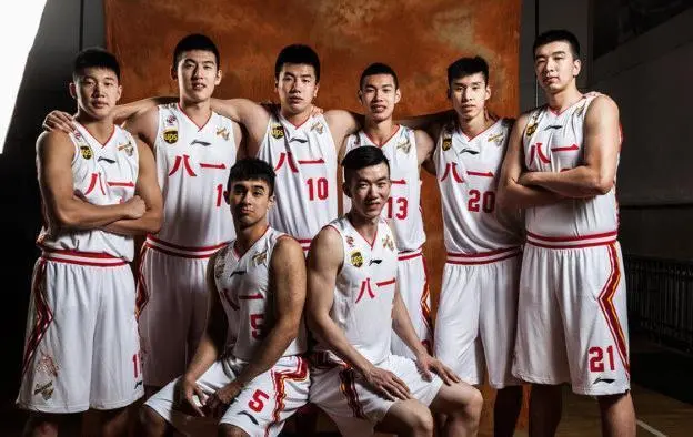 中国男篮目前已经确定的主力球员其实只有两人！(2)