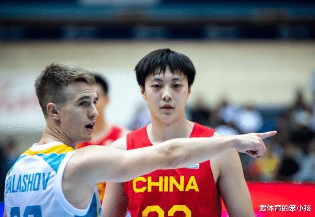 场均10.9分！国际篮协公布中国男篮后卫排位榜，胡明轩位居首位，郭艾伦排名第二(1)