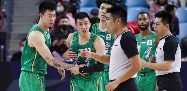 中国男篮24人名单，辽篮4将上了榜单，广东也有四名球员入选(4)