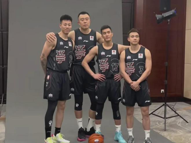 为什么广东本省篮球人才这么少，就一个易建联还岁数超过40了？