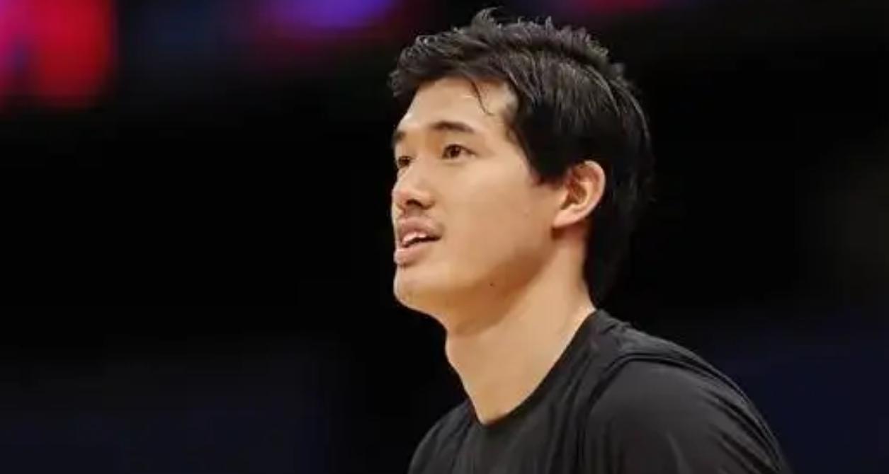 渡边雄太从小就是篮球天才，在家乡知名度很高，但进入联盟却是最他的梦想(5)