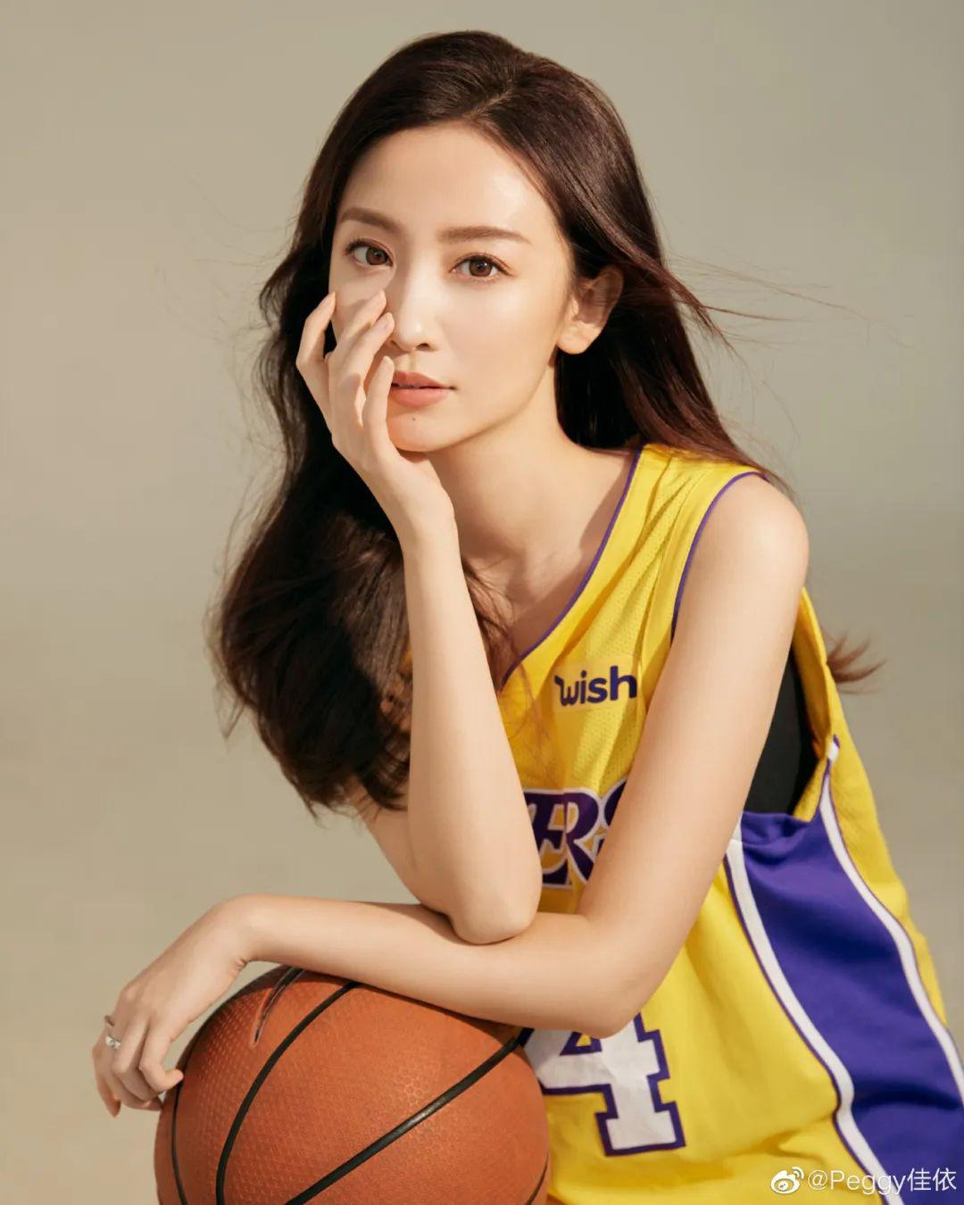 【纬度花边】|NBA女主持人—佳依(12)