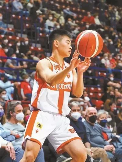 中国篮球希望之星赵维伦：不关心控制不了的事情，可控的做到极致(5)