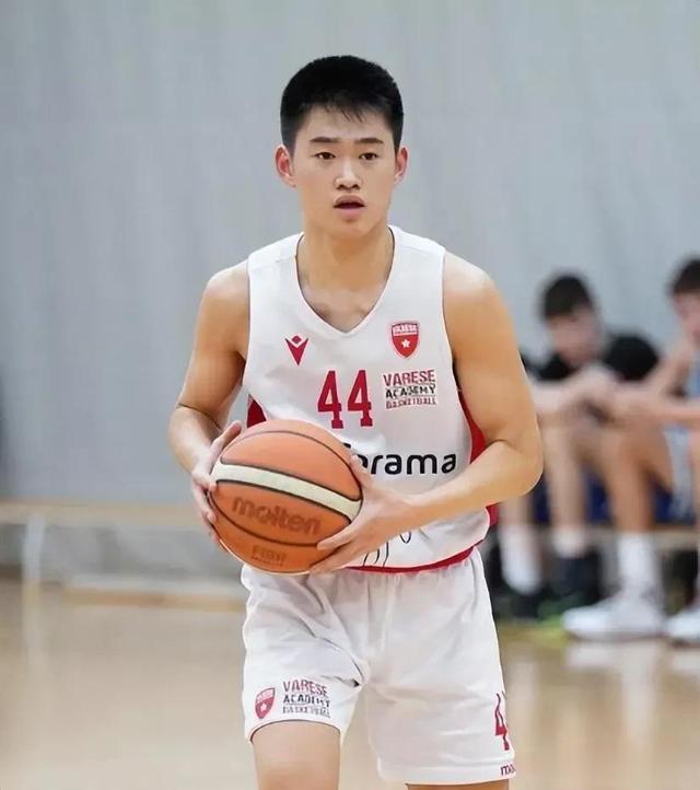 中国篮球希望之星赵维伦：不关心控制不了的事情，可控的做到极致(9)