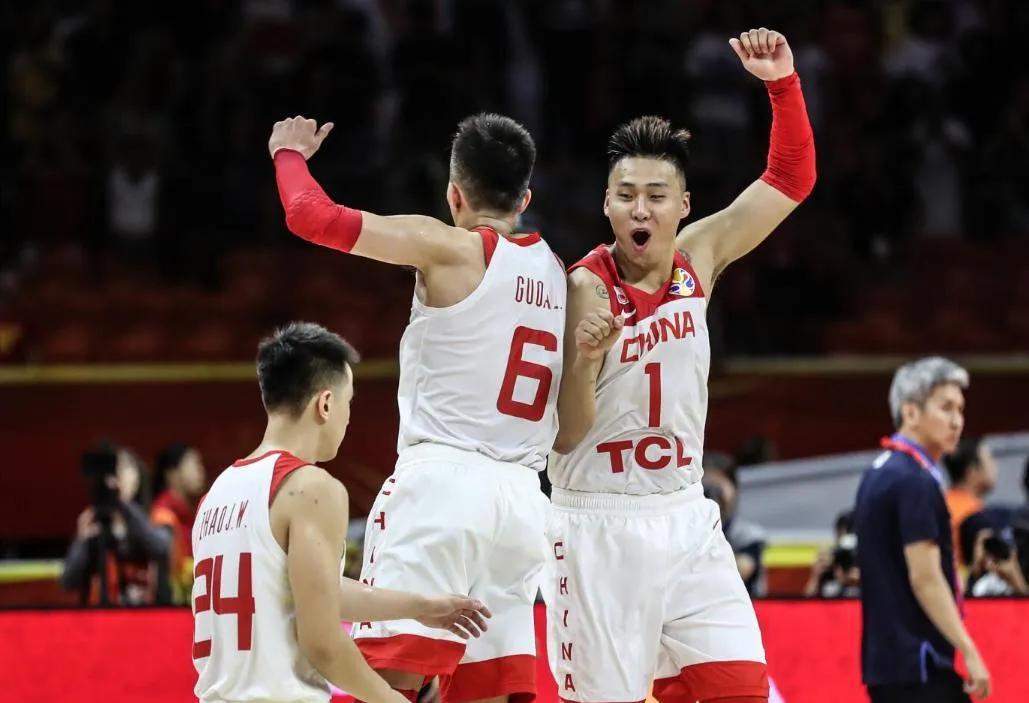 中国男篮阵容凸显四大特点：全面开启欧洲篮球的“高快准”之路(4)
