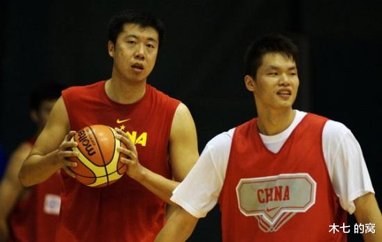 中国男篮黑色训练服亮眼！经典球衣你还记得多少？(15)