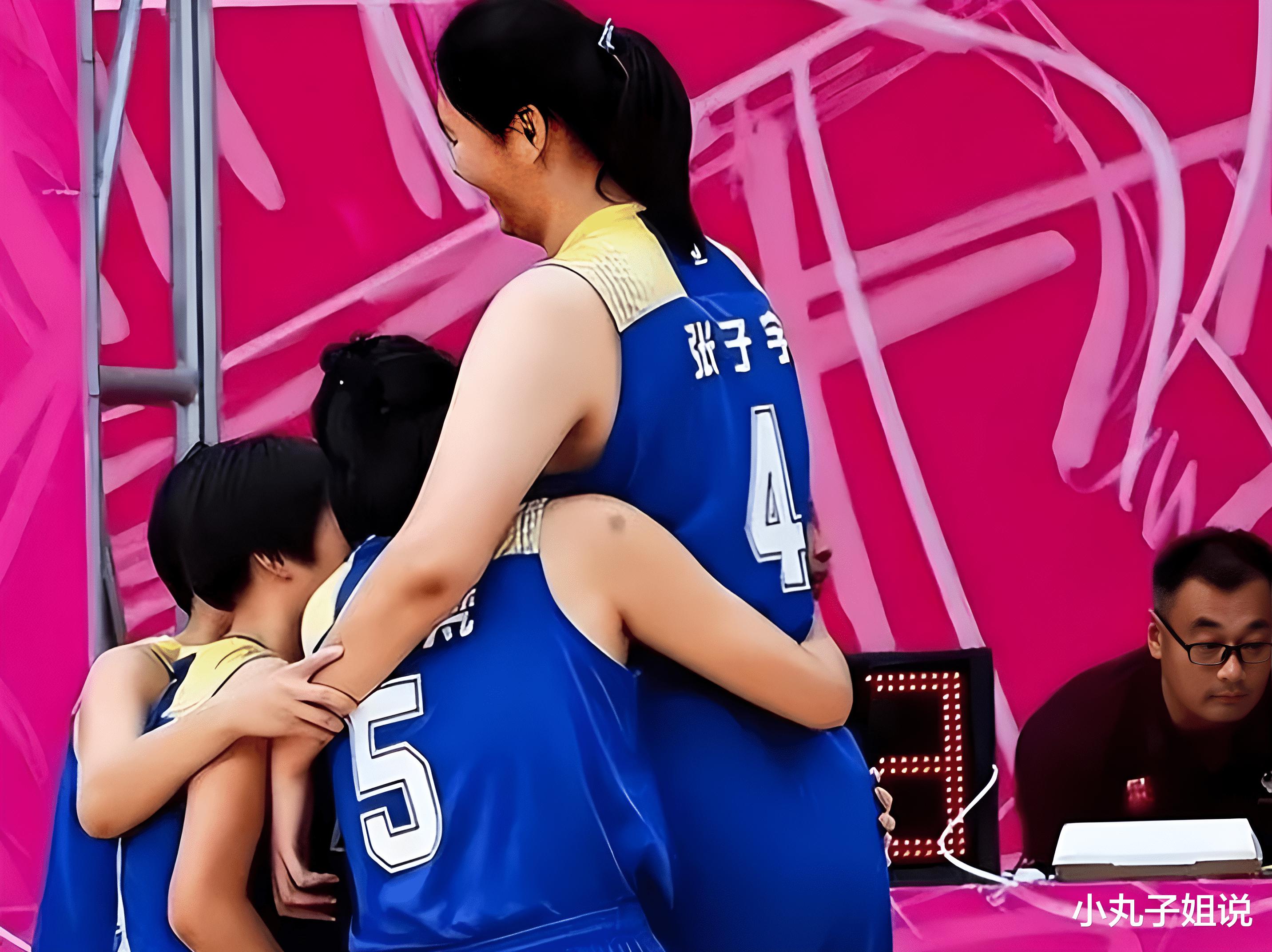 比姚明还高1cm，中国女篮2米27希望之星张子宇，未来或成女篮焦点