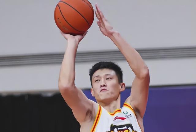 本赛季加盟到深圳男篮，周鹏将来还有机会重新回到广东男篮吗？(4)