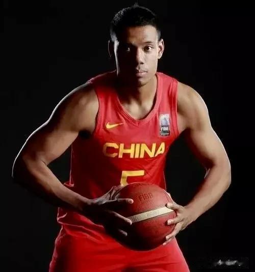 祝铭震：高效且实用的小前锋，中国男篮国家队应该有他的一席之地(3)