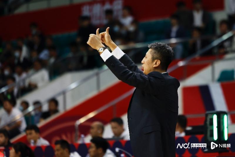 广州男篮6人上双豪取主场两连胜，郭士强：这就是团队的力量