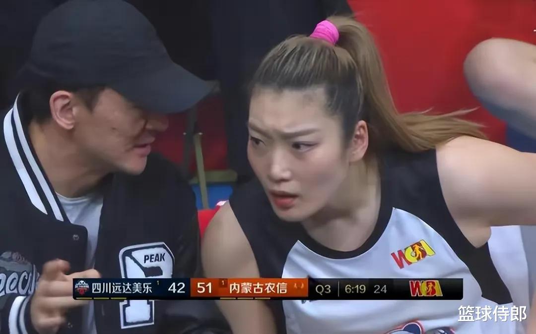 李梦的2大幸运：去WNBA打球避风，中国女篮比国足成绩好太多(4)
