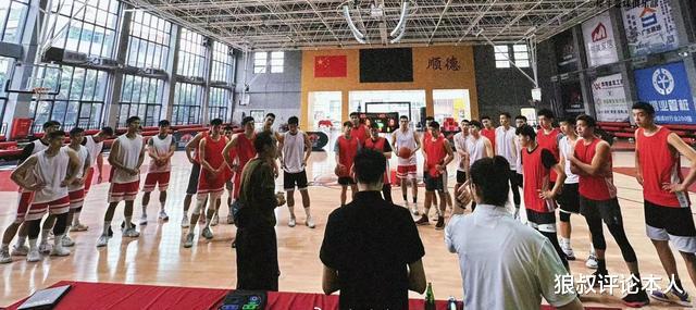 NBL香港金牛队标出炉！刘铁大量选拔国内球员 外援4人6节值得期待(3)