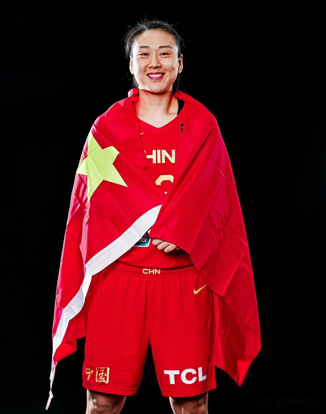 中国女篮
女篮亚洲杯倒计时1天，我心目中的预测首发阵容。
1、王思雨
2、杨力维(4)