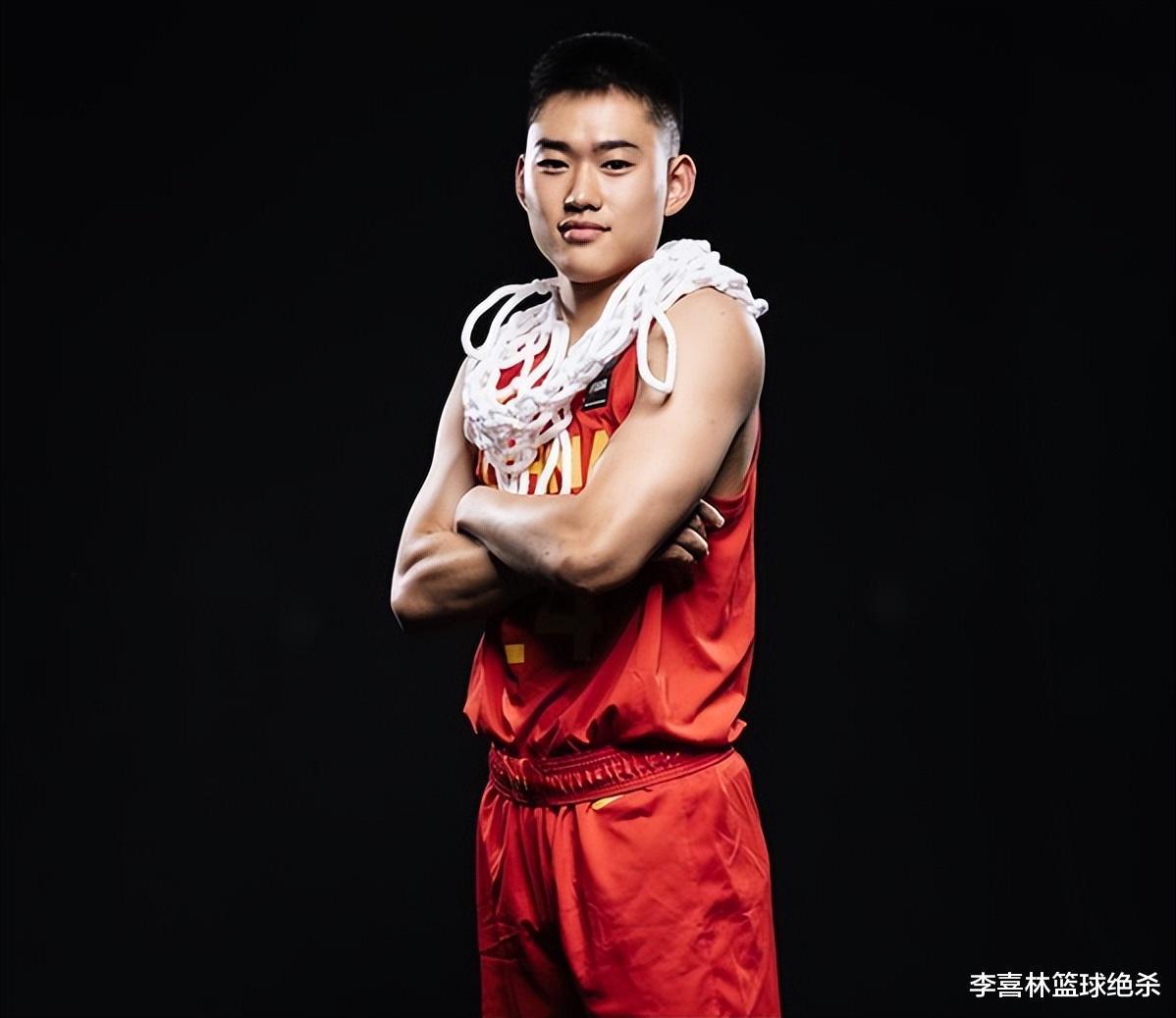 轰25+4！中国男篮17岁天才控卫闪耀世青赛：化身库里6分钟砍18分(4)