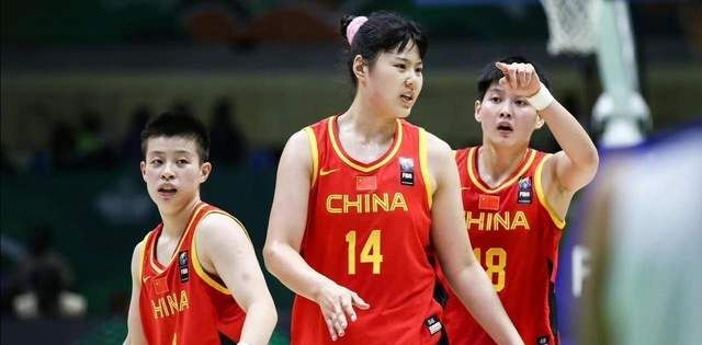 中午11点30分，CCTV直播亚洲杯，中国女篮四大世界亚军首发(3)