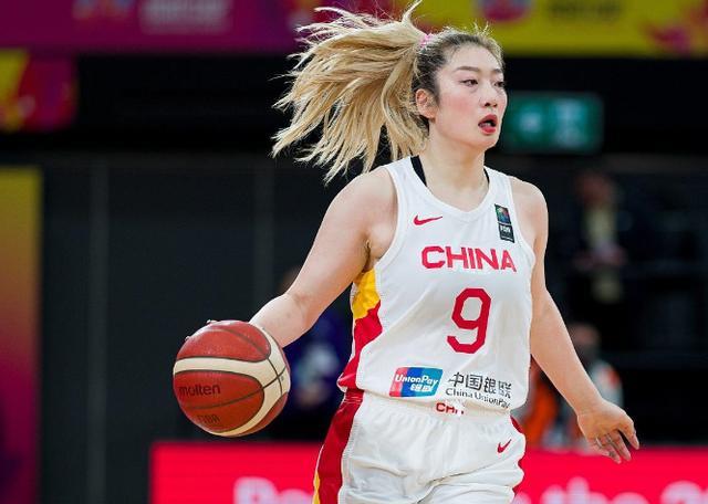 恭喜中国女篮，挺进奥运会资格赛，获得2025年世界杯入场券