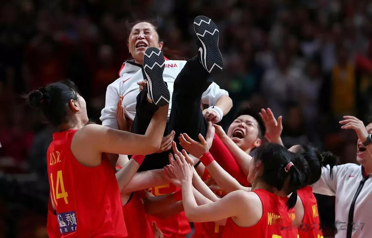 郑薇:受益于广东篮球的发展，如果有能梦想，只要去坚持到底，就一定能做到你想要的。(2)