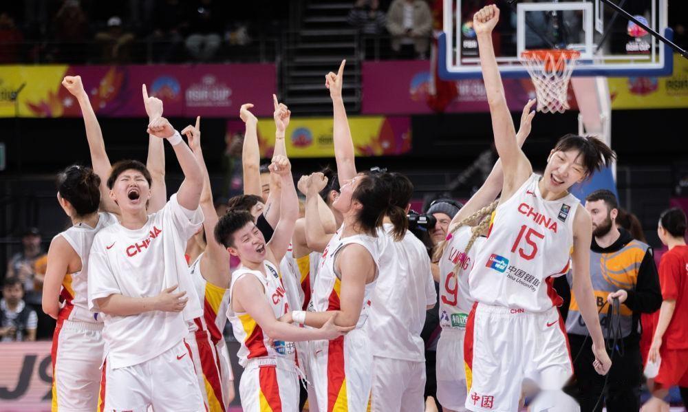 中国三大球的实力处境：
中国女篮---世界第2，亚洲第1[赞]
中国女排---世(1)