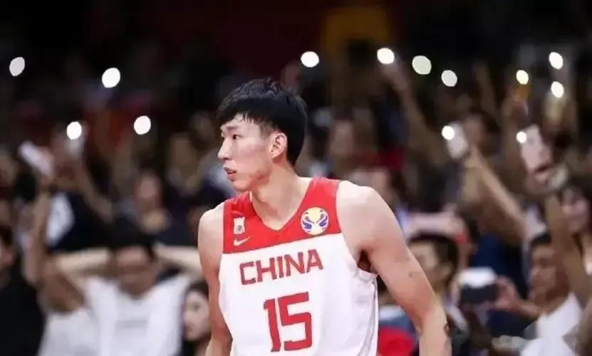现中国男篮球员能力级别：
1NBA，李凯尔现森林狼大前锋，2.06米。
2具有N(1)