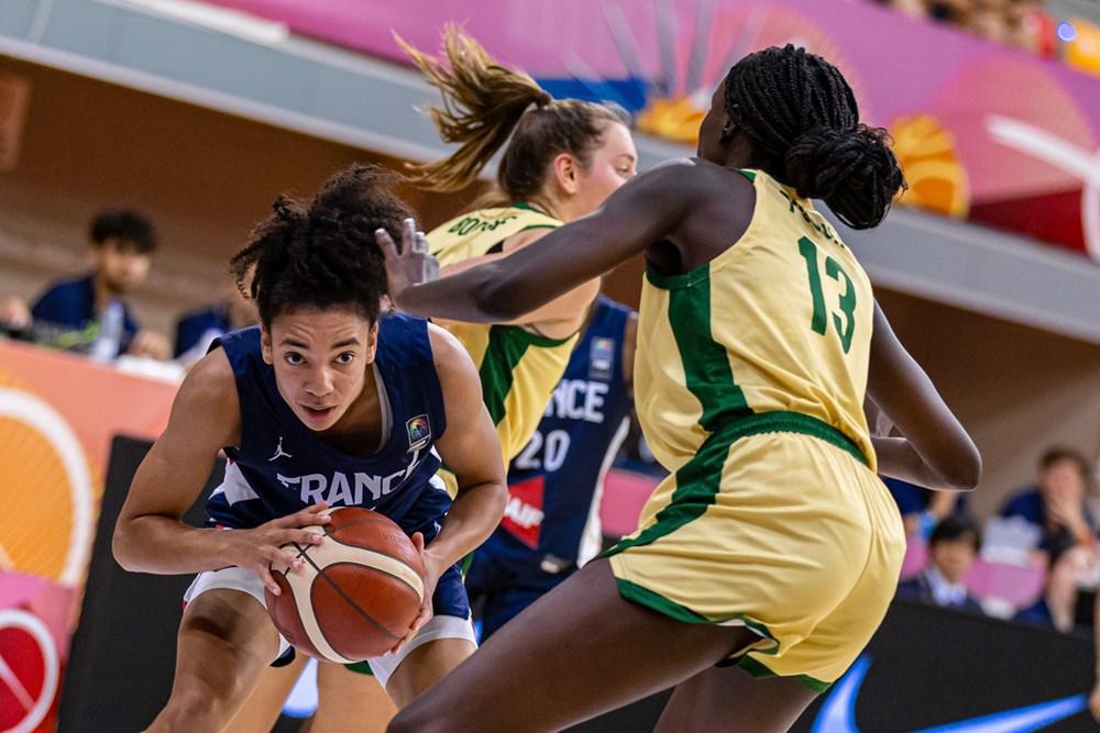 U19女篮世界杯-法国女篮4分险胜澳大利亚女篮排名小组第2
 
北京时间7月18(9)