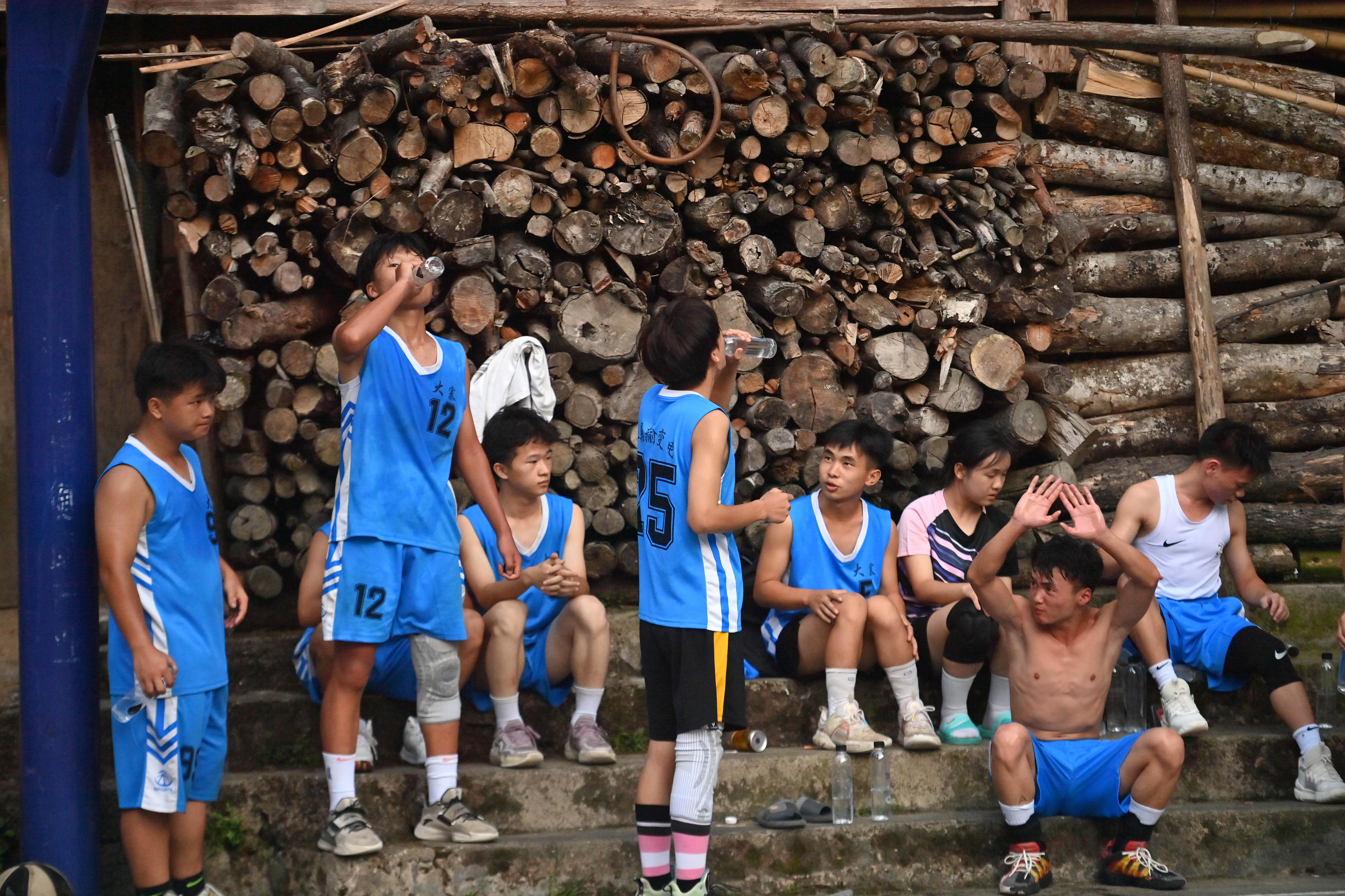 全民健身——大山里的暑假篮球赛(1)